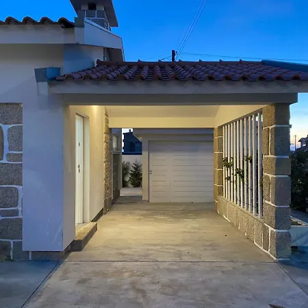 Arvore House Дом отдыха Порту